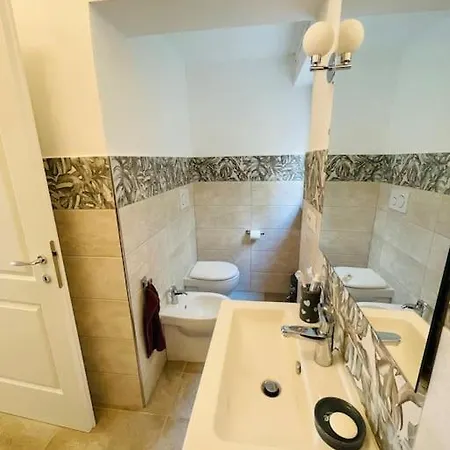 Maddy House - 50 Mt Dal Mare Ferienhaus