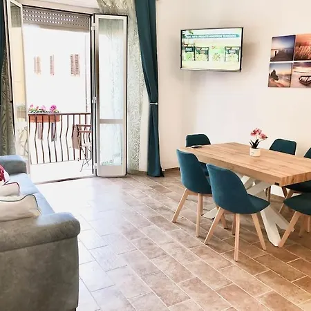 Maddy House - 50 Mt Dal Mare Ferienhaus *